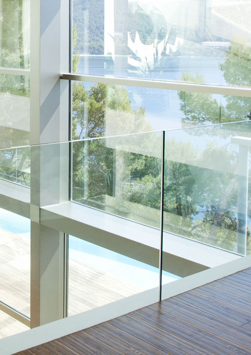 Modern glass railing Modern glass railing